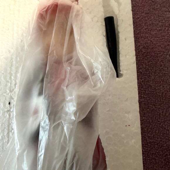 Red Baseball Player Bobblehead - Picture 8 of 8